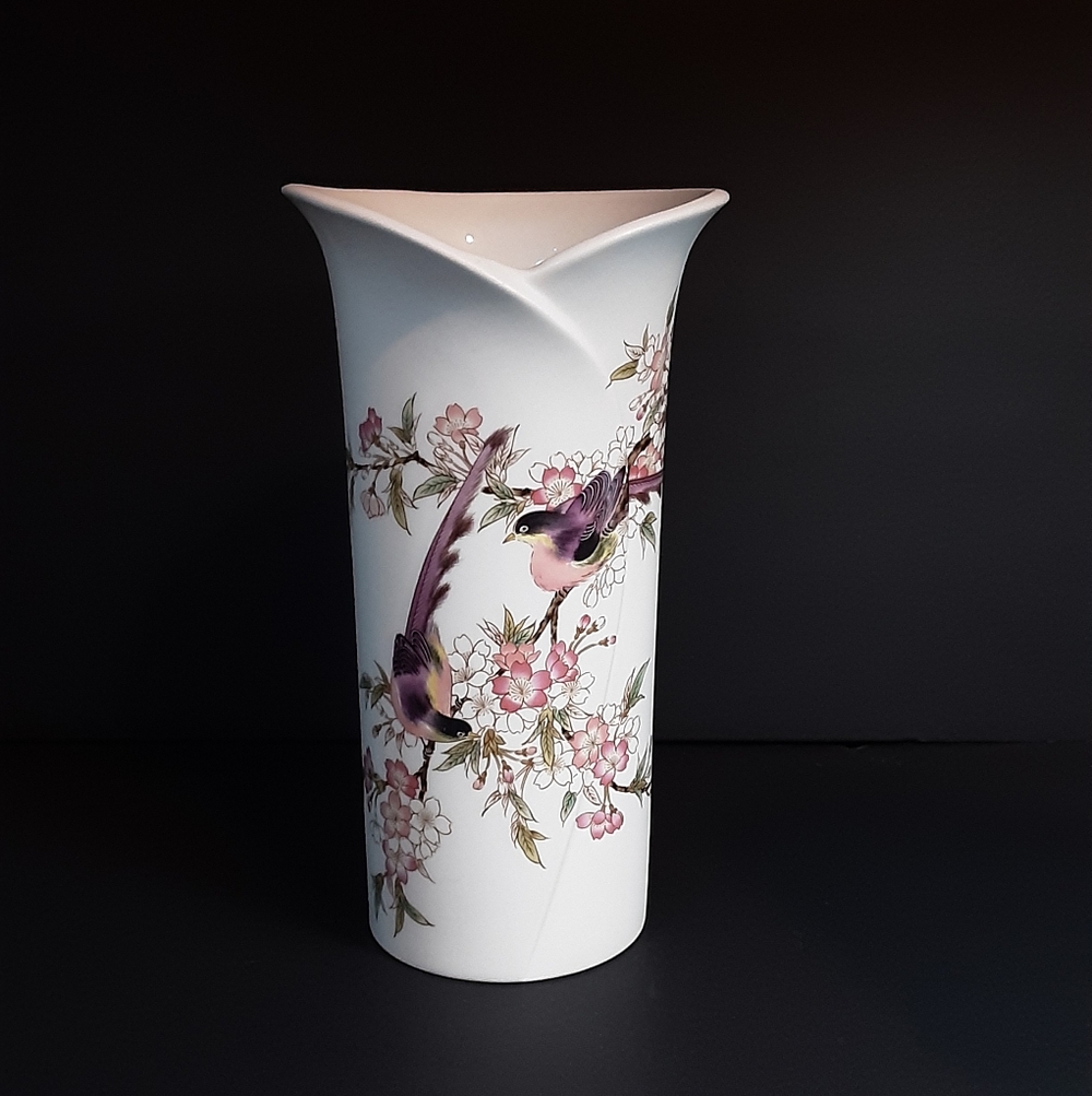 Vintage Japanese Yamaji Vase Birds Blossoms Cottagecore Flaw Read Description